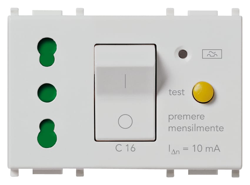 2P+E 16A P17/11 outlet +C16 RCBO Silver