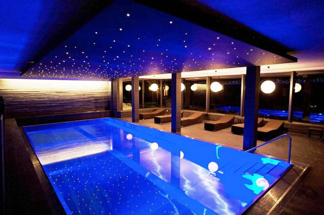 Luxury Hotel Indoor Swimming Pool