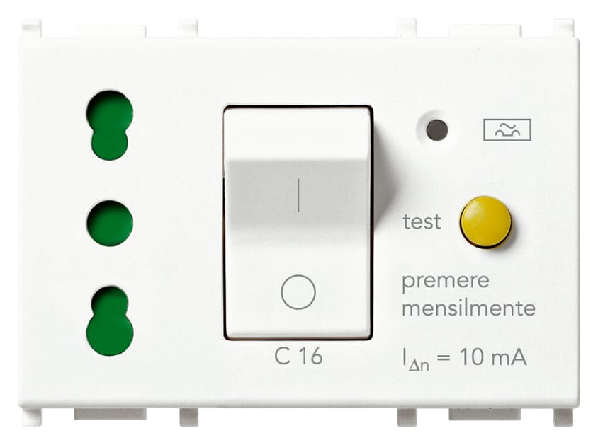 2P+E 16A P17/11 outlet +C16 RCBO white