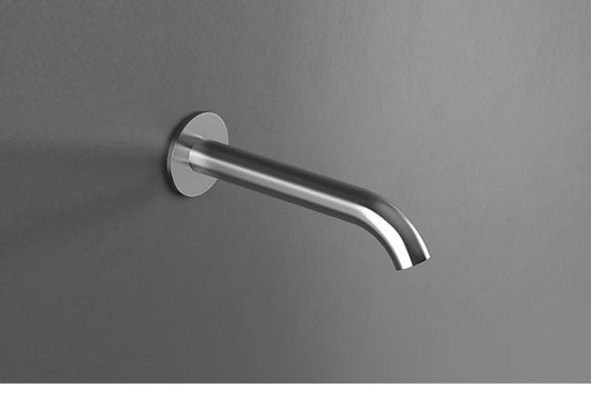 Como 11 Wall Mounted Bath Spout