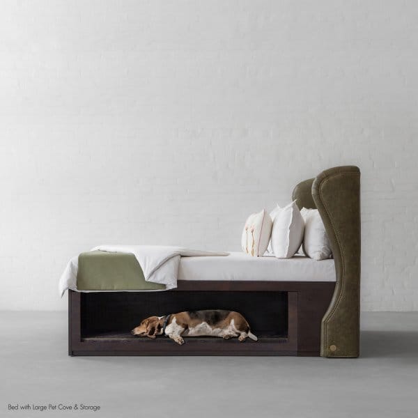 Wingback Bed with Pet Cove