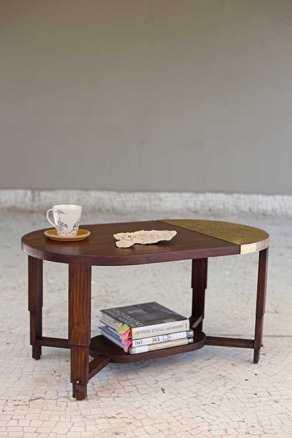 Regal oval table