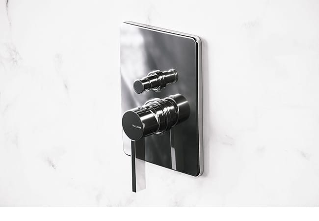 Bar 09-1 Single Lever Bath/Shower Mixer With Diverter