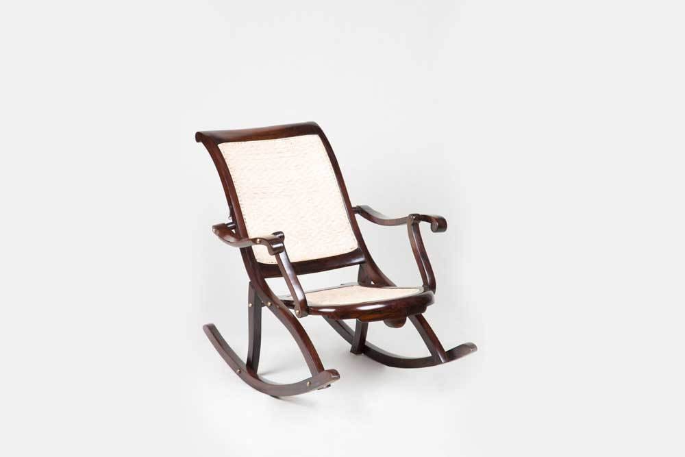 F492 Lounge Rocking Chair