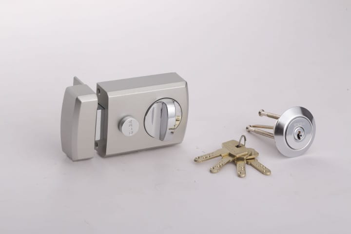 Q 219 (Safety Door Latch – Dimple Key)