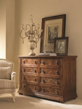 Curie Drawer Chest