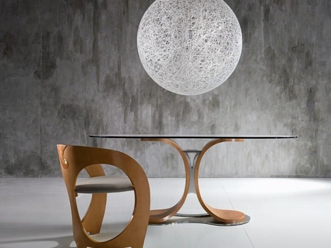 Mistral Table